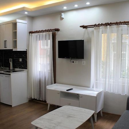 Beyoglu Asmalimescit'Te Mobilyali Balkonlu Daire Apartman Isztambul Kültér fotó