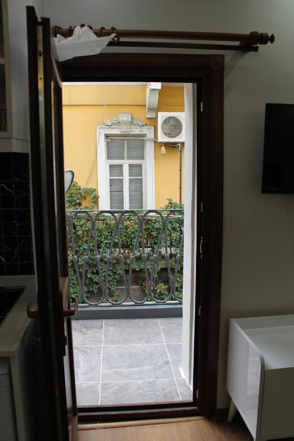 Beyoglu Asmalimescit'Te Mobilyali Balkonlu Daire Apartman Isztambul Kültér fotó