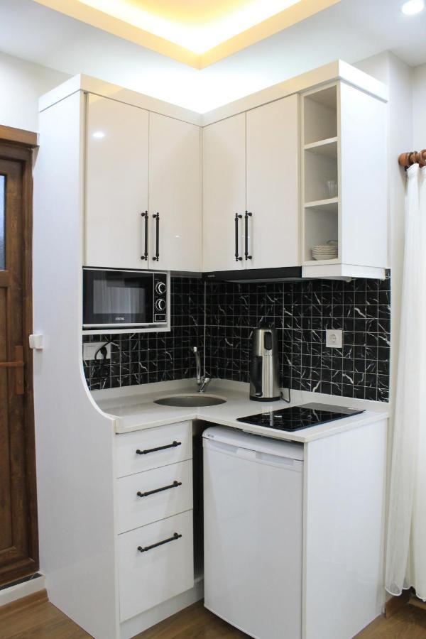 Beyoglu Asmalimescit'Te Mobilyali Balkonlu Daire Apartman Isztambul Kültér fotó