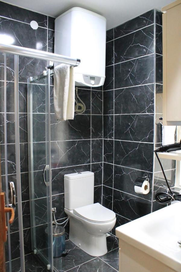 Beyoglu Asmalimescit'Te Mobilyali Balkonlu Daire Apartman Isztambul Kültér fotó